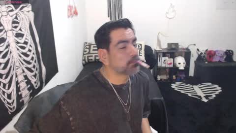 Snapshot of soyelcarlitos chatting on 06-04-26, 07:47 El Carlitos online show from 06-04-26, 07:47
