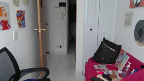 Nana Bela  online show from 10-20-25, 08:09