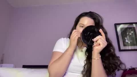 Soyoceanne online show from 02-24-26, 07:56