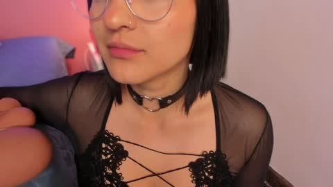 Snapshot of soysaraa_ chatting on 01-25-25, 08:00 Aleja online show from 01-25-25, 08:00