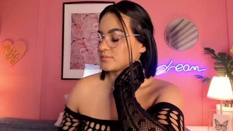 Snapshot of soysaraa_ chatting on 02-01-25, 11:10 Aleja online show from 02-01-25, 11:10