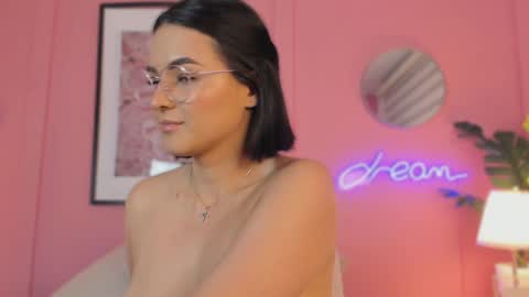 Snapshot of soysaraa_ chatting on 02-05-25, 10:51 Aleja online show from 02-05-25, 10:51