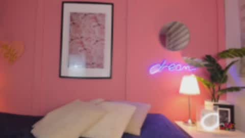 Snapshot of soysaraa_ chatting on 09-10-25, 06:13 Aleja online show from 09-10-25, 06:13