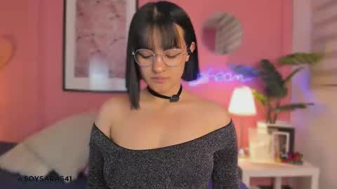 Snapshot of soysaraa_ chatting on 09-23-25, 05:32 Aleja online show from 09-23-25, 05:32