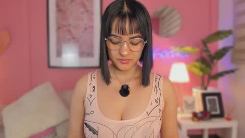 Snapshot of soysaraa_ chatting on 10-11-25, 06:12 Aleja online show from 10-11-25, 06:12