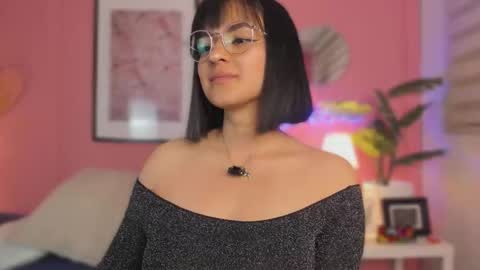 Snapshot of soysaraa_ chatting on 10-24-25, 07:16 Aleja online show from 10-24-25, 07:16