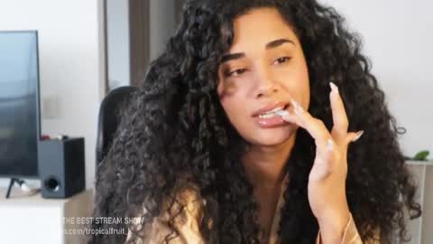 Snapshot of soytropicalfruit chatting on 09-15-25, 12:16 You want to talk to me more personal follow me in My Channel VIP 50 the discount online show from 09-15-25, 12:16