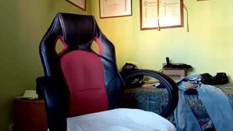 Snapshot of spanishharddick chatting on 01-15-25, 12:15 Manu online show from 01-15-25, 12:15