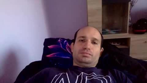 Snaiky online show from 12-15-25, 02:10