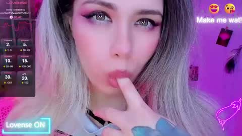 Snapshot of sparklemona chatting on 02-22-25, 04:40  SparkleMona  online show from 02-22-25, 04:40
