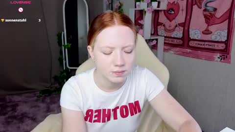 Snapshot of sparky_fox chatting on 07-20-26, 12:03 Nika online show from 07-20-26, 12:03
