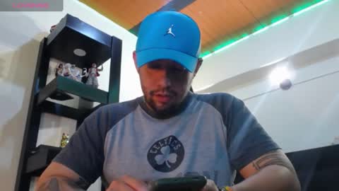 Snapshot of spartacus_cam chatting on 12-06-24, 05:20     online show from 12-06-24, 05:20