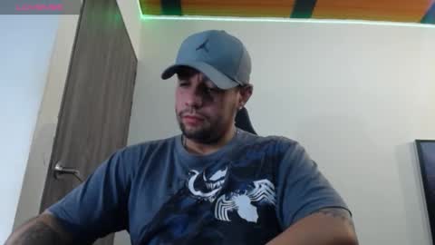 Snapshot of spartacus_cam chatting on 01-16-25, 05:42     online show from 01-16-25, 05:42