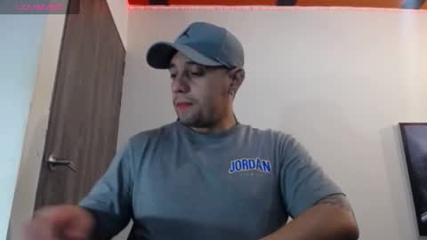 Snapshot of spartacus_cam chatting on 01-23-25, 05:24     online show from 01-23-25, 05:24