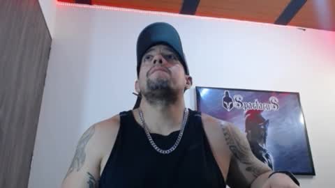 Snapshot of spartacus_cam chatting on 09-29-25, 05:34     online show from 09-29-25, 05:34