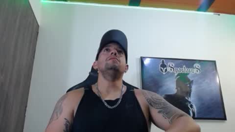 Snapshot of spartacus_cam chatting on 10-16-25, 05:52     online show from 10-16-25, 05:52