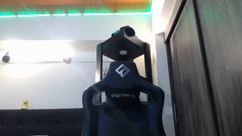     online show from 03-04-26, 04:51