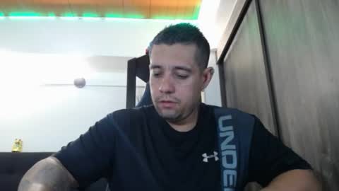 Snapshot of spartacus_cam chatting on 05-01-26, 05:56 online show from 05-01-26, 05:56