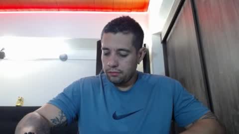 Snapshot of spartacus_cam chatting on 05-05-26, 05:04 online show from 05-05-26, 05:04