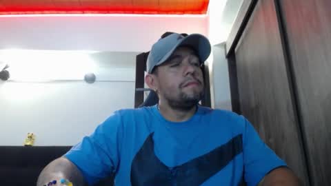 Snapshot of spartacus_cam chatting on 05-15-26, 05:36 online show from 05-15-26, 05:36