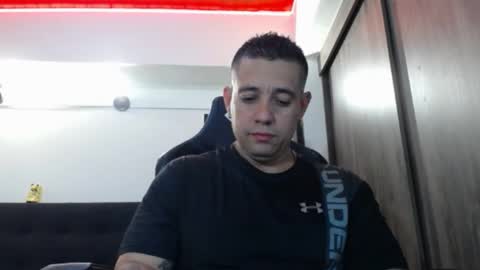 Snapshot of spartacus_cam chatting on 05-20-26, 05:13 online show from 05-20-26, 05:13