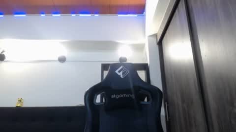 Snapshot of spartacus_cam chatting on 06-21-26, 05:21 online show from 06-21-26, 05:21