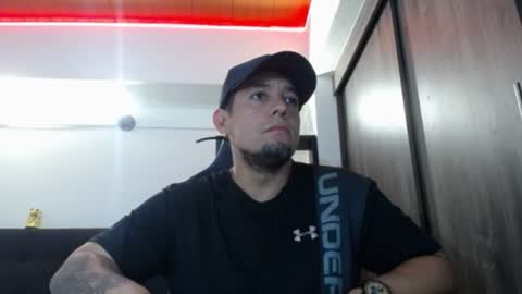 Snapshot of spartacus_cam chatting on 07-05-26, 05:36 online show from 07-05-26, 05:36