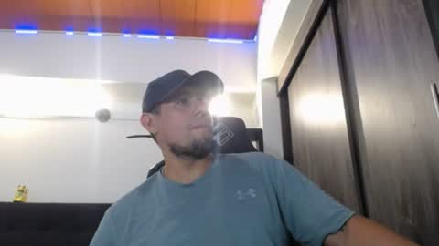 Snapshot of spartacus_cam chatting on 07-09-26, 06:06 online show from 07-09-26, 06:06
