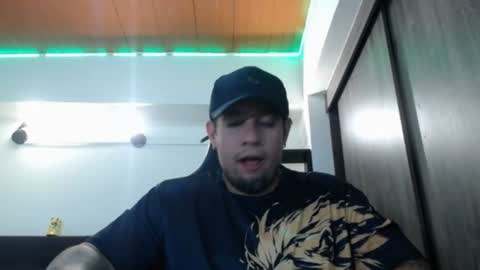 Snapshot of spartacus_cam chatting on 07-11-26, 05:43 online show from 07-11-26, 05:43