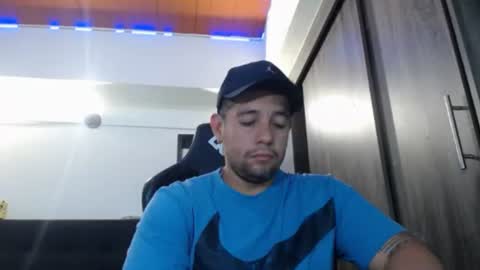 Snapshot of spartacus_cam chatting on 07-24-26, 06:00 online show from 07-24-26, 06:00