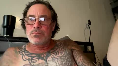 specter1972 online show from 11-18-25, 01:00