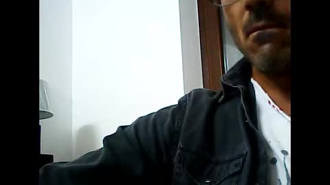 Snapshot of speed0800 chatting on 10-19-25, 09:59 Speed online show from 10-19-25, 09:59