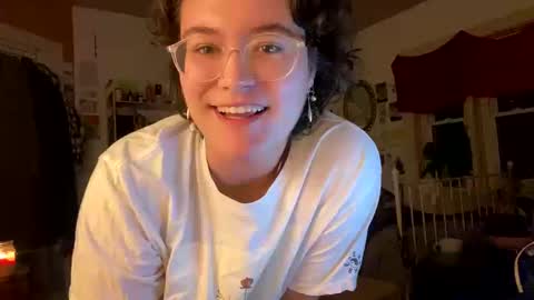 Snapshot of spiceberrybb chatting on 10-14-25, 12:11 spiceberrybb online show from 10-14-25, 12:11