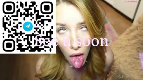 Snapshot of spicejessy chatting on 06-07-26, 01:04 your sweet Jessy online show from 06-07-26, 01:04
