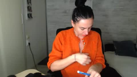 Carla online show from 11-14-25, 06:50