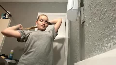 spiceyygurl123 online show from 07-27-26, 10:50