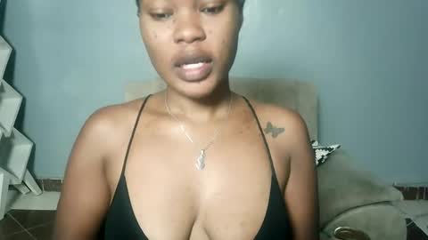 Snapshot of spicy_kerrine chatting on 03-04-25, 02:38 Spicy kerrine online show from 03-04-25, 02:38