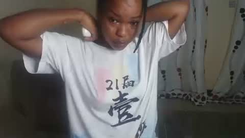 Snapshot of spicy_kerrine chatting on 09-21-25, 12:56 Spicy kerrine online show from 09-21-25, 12:56