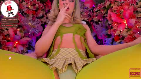 Snapshot of spicysluts chatting on 02-26-26, 12:20 Alison Sharon online show from 02-26-26, 12:20