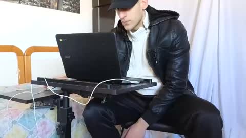 Snapshot of spider_0090 chatting on 02-06-25, 09:11 Marco. When Im offline you can view premium content in bio online show from 02-06-25, 09:11