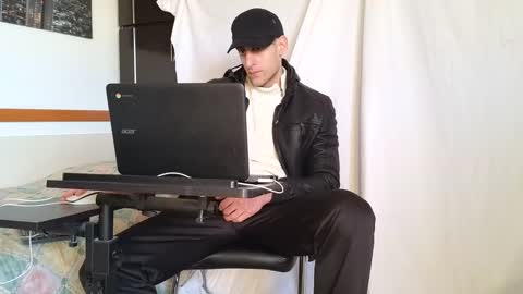 Snapshot of spider_0090 chatting on 02-06-25, 03:31 Marco. When Im offline you can view premium content in bio online show from 02-06-25, 03:31
