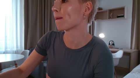 Elizabeth online show from 09-20-25, 12:50