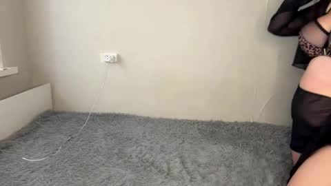 Snapshot of spiritcouple chatting on 10-04-25, 12:03 Silena and Petr online show from 10-04-25, 12:03