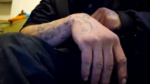 Lil blue devil online show from 12-24-24, 11:17