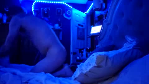 Lil blue devil online show from 12-31-24, 01:52