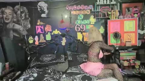 Snapshot of splashh_queen420 chatting on 04-13-26, 03:12 Daddy His Splash Queen online show from 04-13-26, 03:12