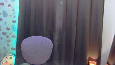 Snapshot of splendid_kim08 chatting on 10-29-25, 12:46 Kimmy online show from 10-29-25, 12:46