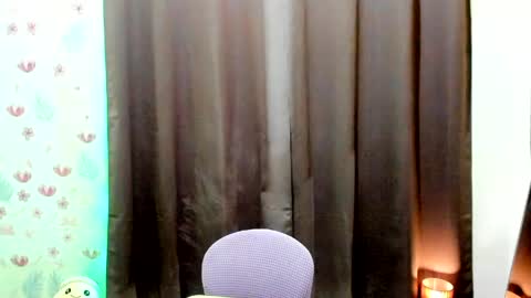 Snapshot of splendid_kim08 chatting on 05-13-26, 10:45 Kimmy online show from 05-13-26, 10:45