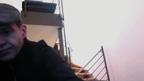 Snapshot of spliffray chatting on 05-11-26, 06:49 spliffray online show from 05-11-26, 06:49