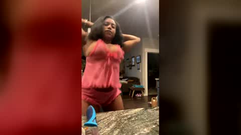 Snapshot of spoilprincesschloee chatting on 12-20-25, 11:23 spoilprincesschloee online show from 12-20-25, 11:23